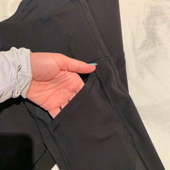 Lululemon Luxtreme High Waist Tights w Pockets - Picture 4 of 5